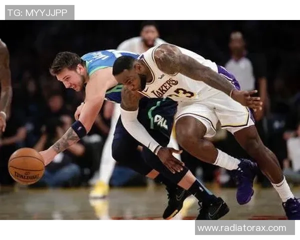 湖人热火总决赛第三场精彩对决比分揭晓引发热议